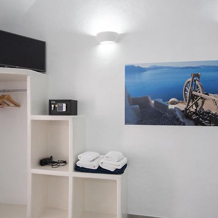 คอร์ราโด คัลเดรา อพาร์ตเมนต์ Apartment ฟิรา ภายนอก รูปภาพ